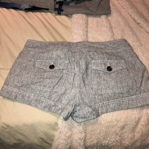 Super cute button up shorts - Picture 2 of 5